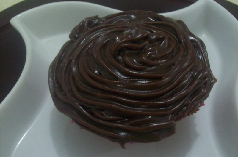 Receita de Cupcake de Chocolate com Brigadeiro